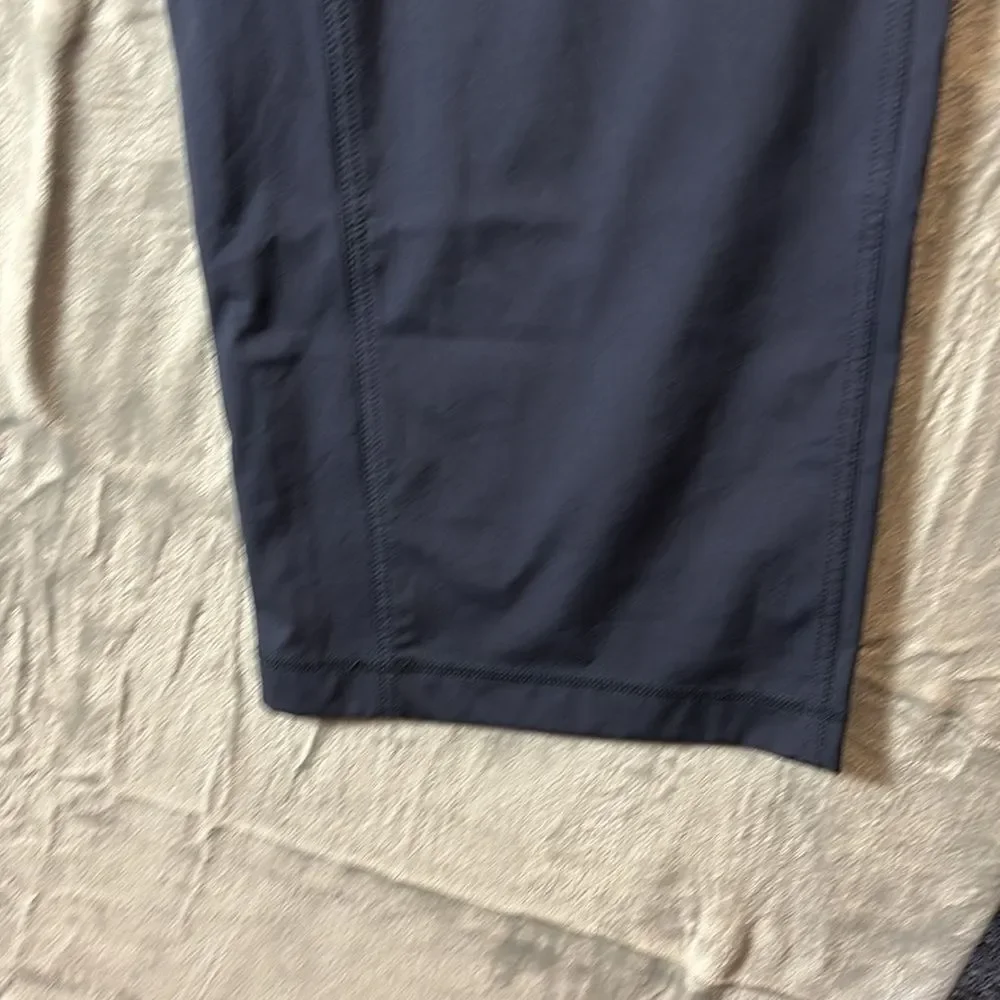 Lululemon Navy Wide Leg Comfortable Pants Zippered Vent Track Pants Size Large